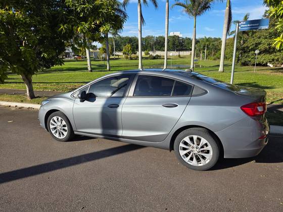 CHEVROLET CRUZE 1.4 TURBO LT 16V FLEX 4P AUTOMÁTICO CHEVROLET CRUZE 1.4 TURBO LT 16V FLEX 4P AUTOMÁTICO